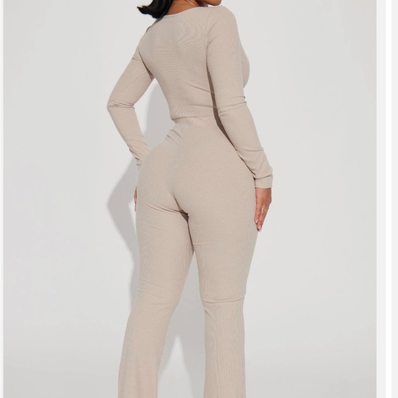 Fashion Nova Looking away ribbed pant and top set NWT - Picture 2 of 2